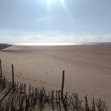 Costa Del Апартаменты *